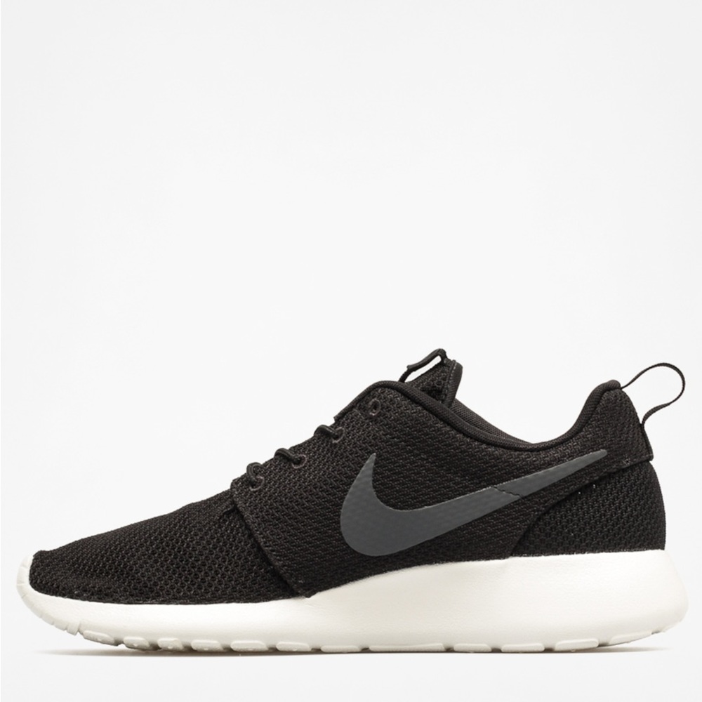 EUC Nike Men’s Roshe Run Shoes in Black/Anthracite Sail - Picture 5 of 9